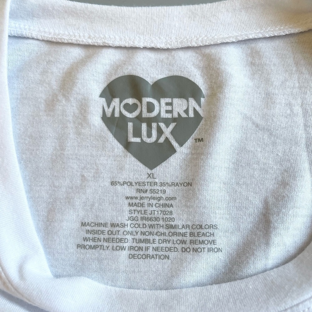 "Embrace Kindness" White Short Sleeve Graphic Tee XL Happiness T-shirt NWOT - Picture 6 of 6